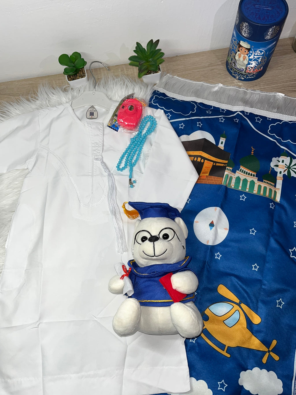 Gebet-Set für Kinder: Jalabiya + Gebetsteppich + Mekka-Kamera