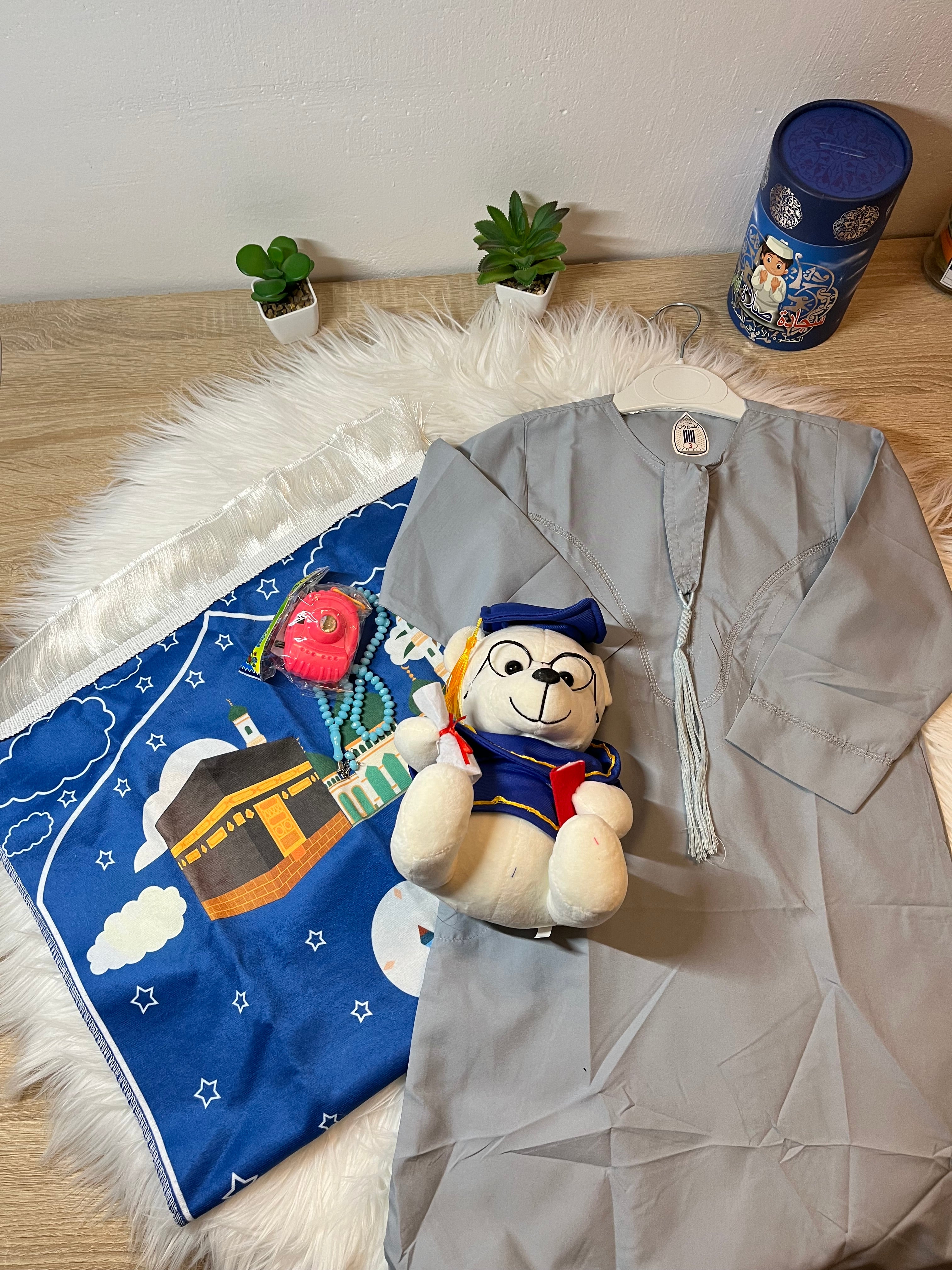 Gebet-Set für Kinder: Jalabiya + Gebetsteppich + Mekka-Kamera